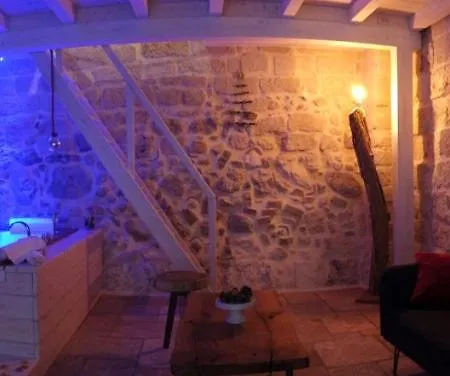 Casa vacanze Le Vecchie Mura & *